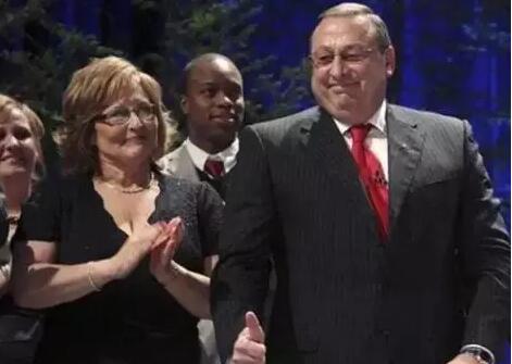 一个信封300美元？！美国政府太黑了！