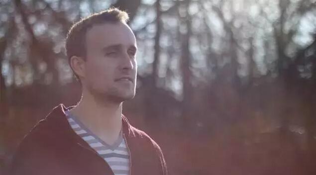 他花2000美金，1年读完麻省理工4年本科，并告诉每个人都可以这么做！