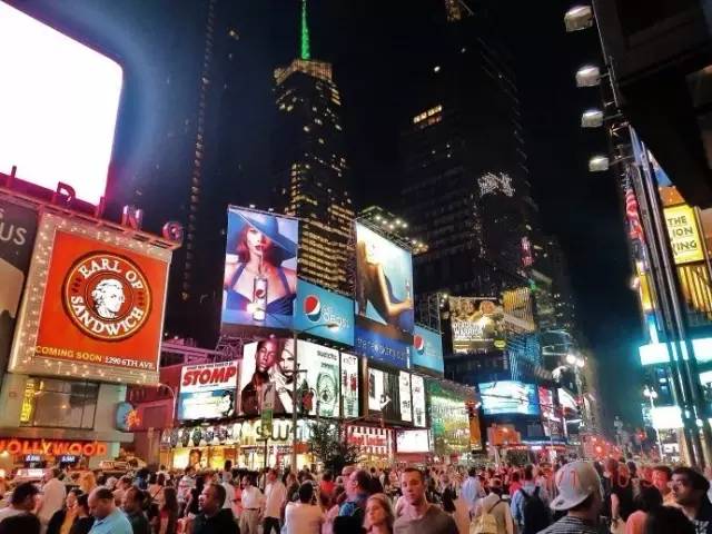 纽约，世界的中心；曼哈顿，纽约的中心