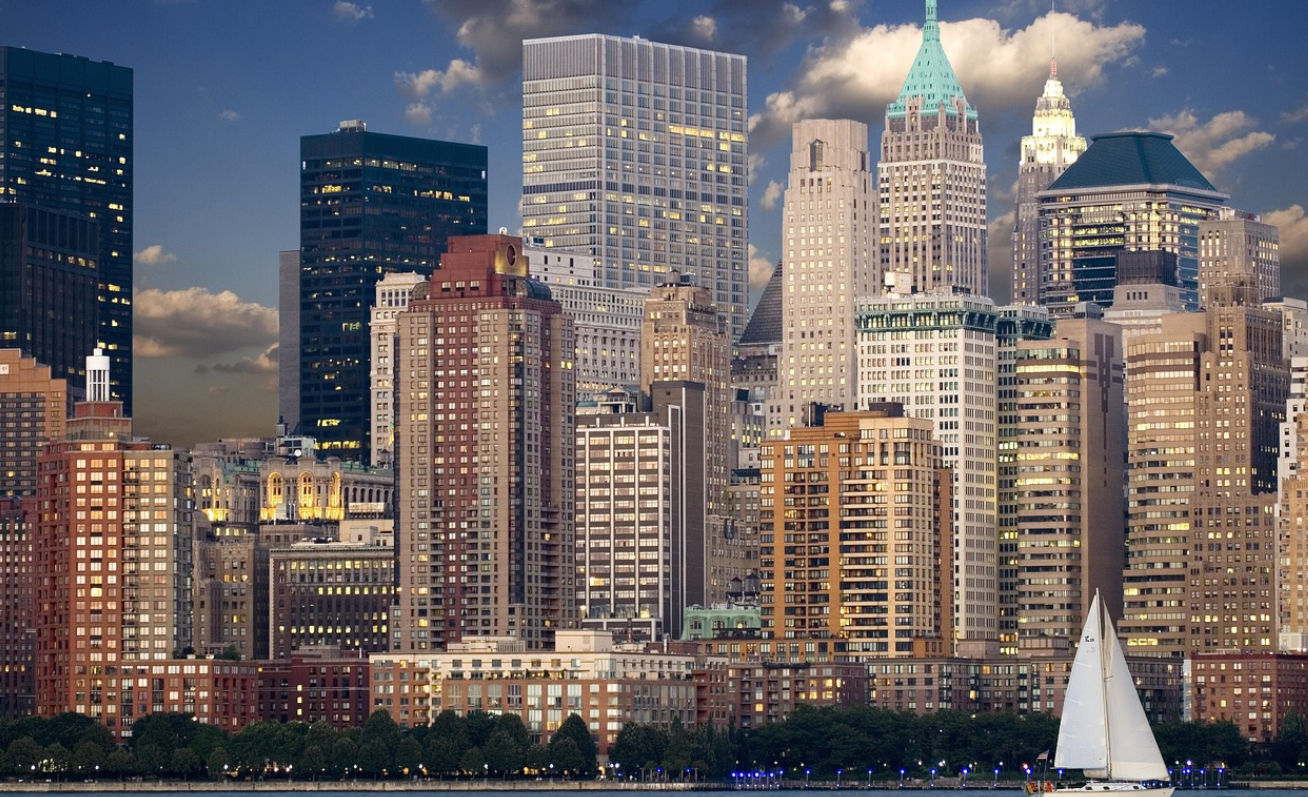 美国移民局启用AI审案：你的材料，正在被机器打分